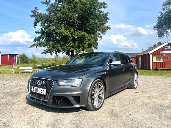 Audi RS4 11 of 12