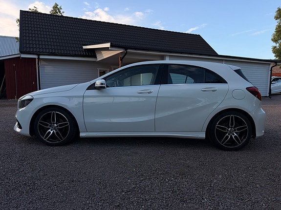 Mercedes-Benz A180 4 of 16