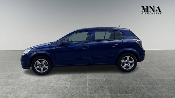 Opel Astra 3 of 15
