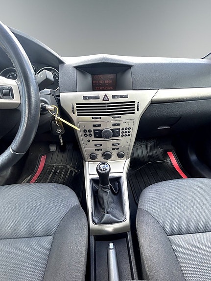 Opel Astra 11 of 15