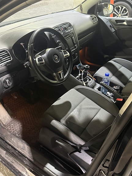 Volkswagen Golf VI 3 of 10