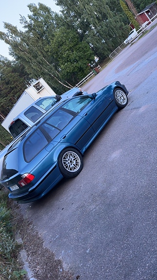 BMW 525i 8 of 8