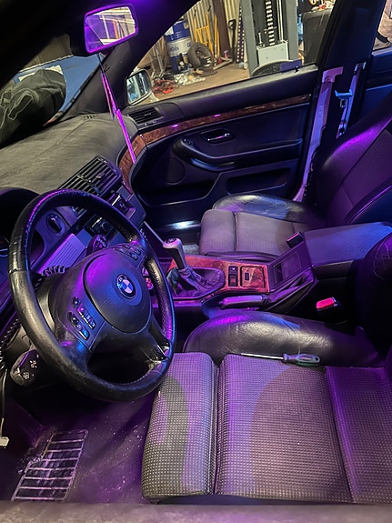 BMW 525i 5 of 8