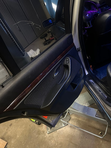 BMW 525i 7 of 8