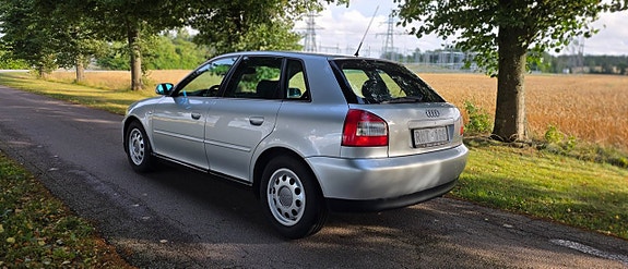 Audi A3 3 of 17