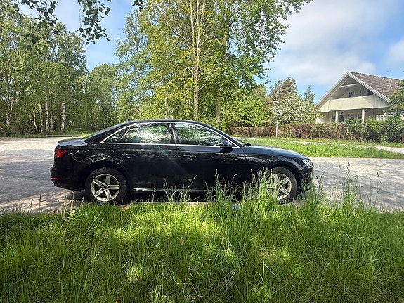 Audi A4 4 of 18