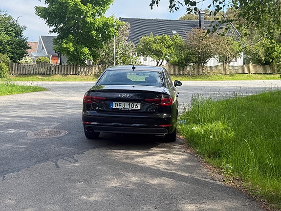 Audi A4 3 of 18