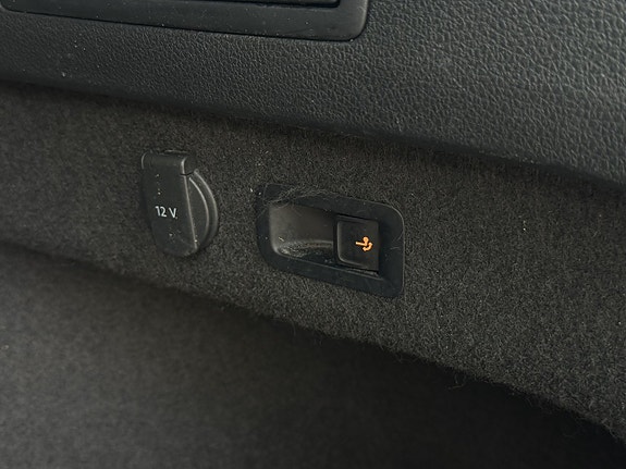 Volkswagen Passat 16 of 30