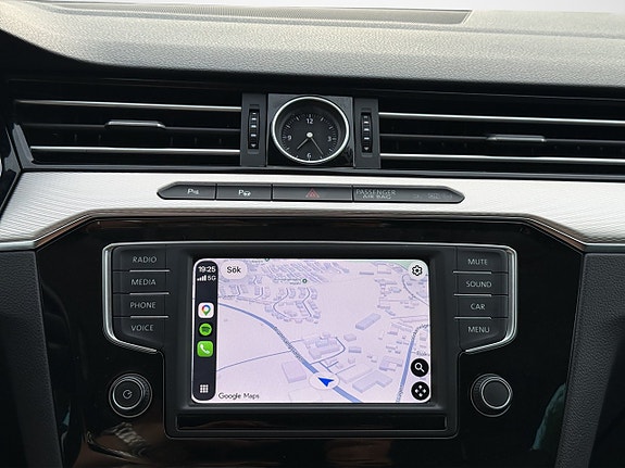 Volkswagen Passat 29 of 30
