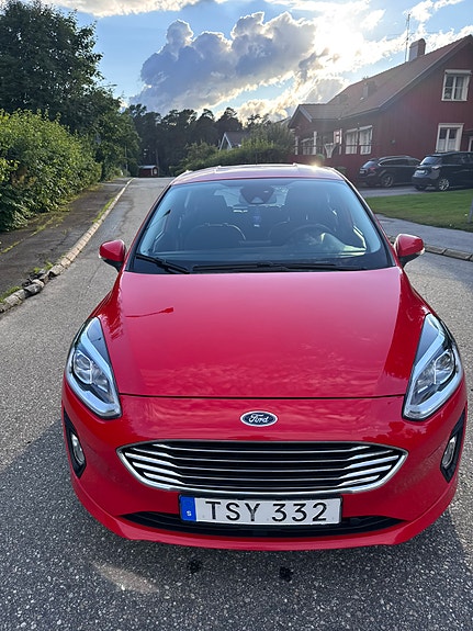 Ford Fiesta 5 of 11