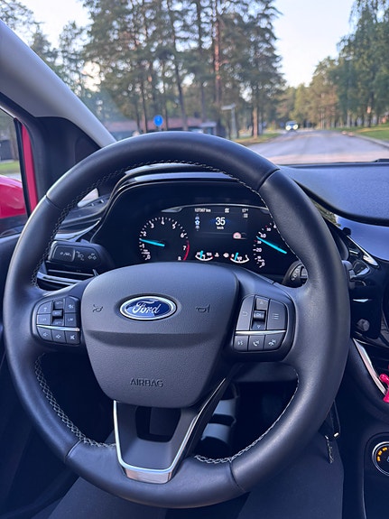 Ford Fiesta 10 of 11