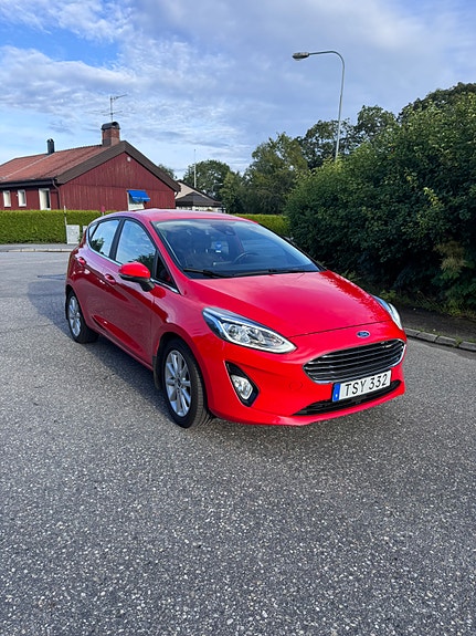 Ford Fiesta 2 of 11