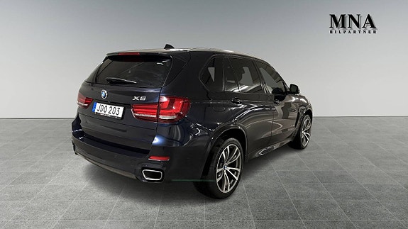BMW X5 5 of 19