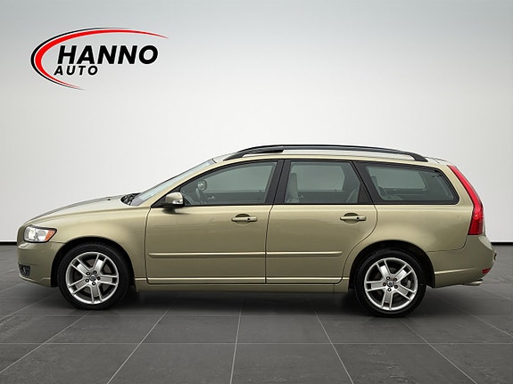 Volvo V50 2 of 30