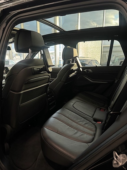 BMW X5 8 of 14