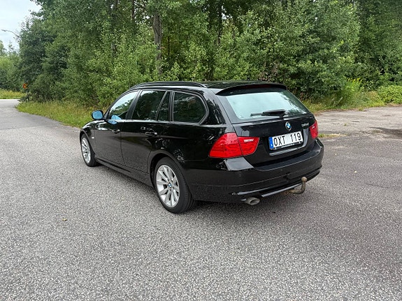 BMW 318d 4 of 8