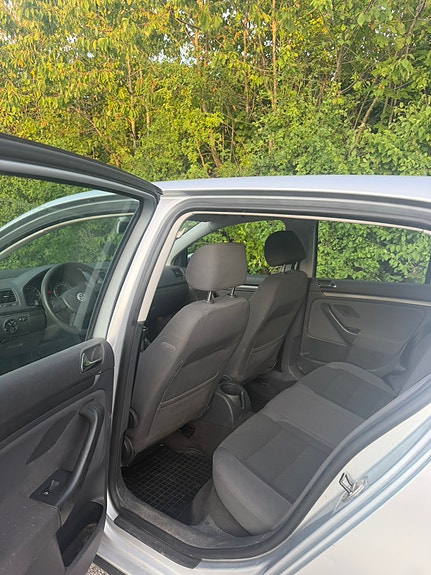 Volkswagen Golf V 5 of 5