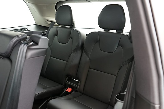 Volvo XC90 9 of 24