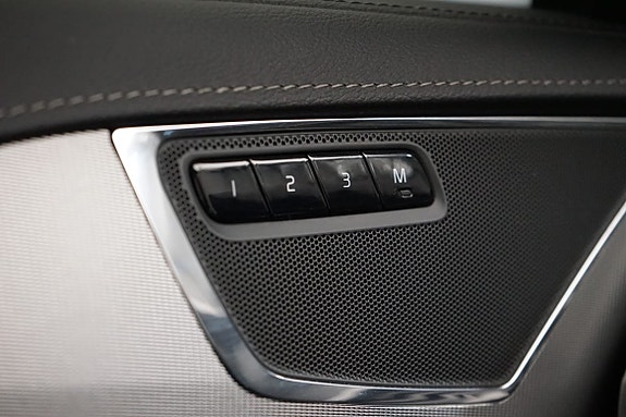 Volvo XC90 18 of 24