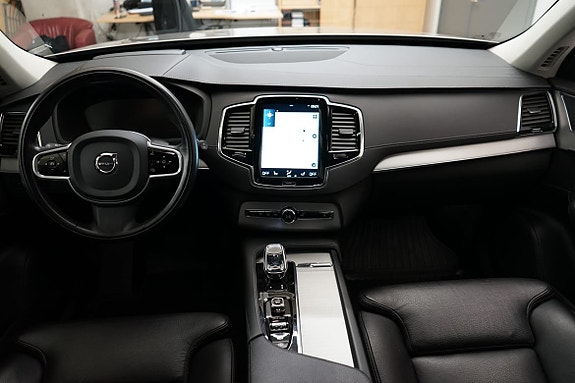Volvo XC90 7 of 24