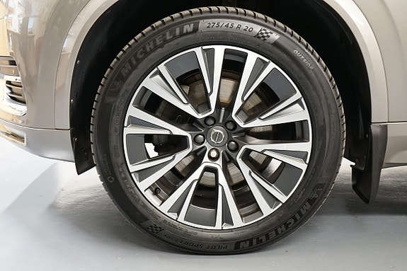 Volvo XC90 24 of 24