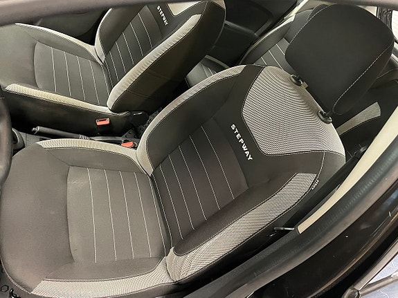 Dacia Sandero Stepway 4 of 17