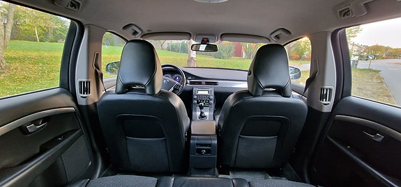 Volvo V70 4 of 7