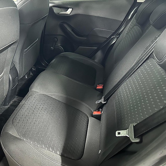 Ford Fiesta 18 of 18