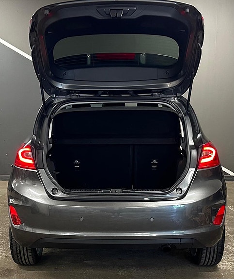 Ford Fiesta 9 of 18