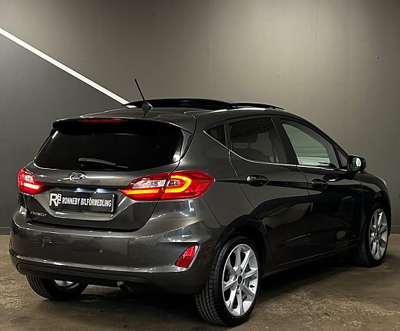Ford Fiesta 4 of 18