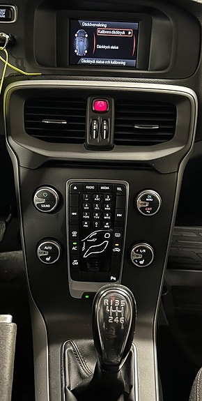 Volvo V40 10 of 17