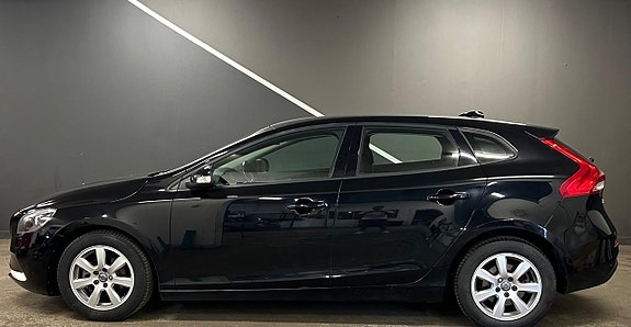 Volvo V40 5 of 17