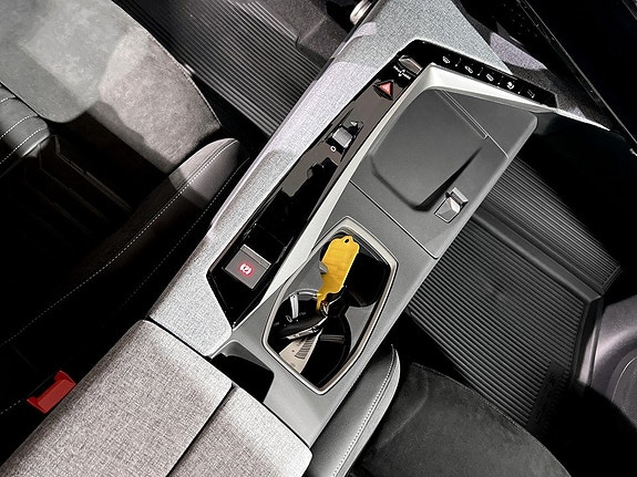 Peugeot 5008 13 of 14