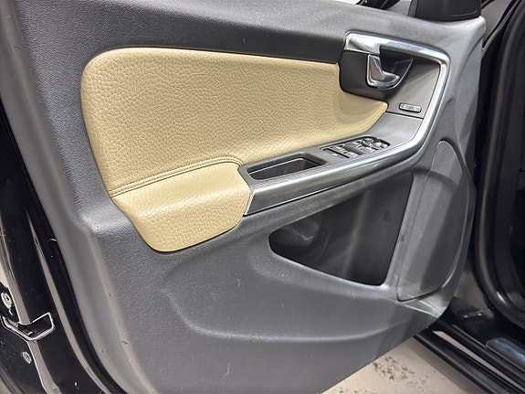 Volvo V60 16 of 23