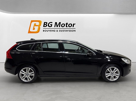 Volvo V60 3 of 23