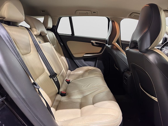 Volvo V60 11 of 23