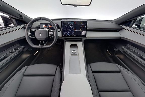 Polestar 4 7 of 20