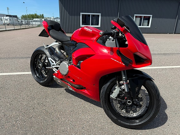 Ducati Panigale V2 4 of 5