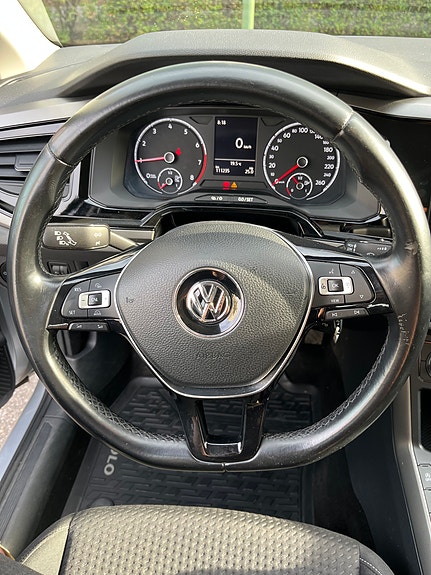 Volkswagen Polo 7 of 15