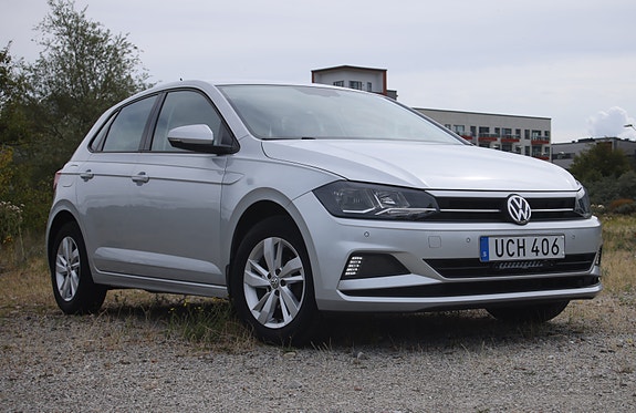 Volkswagen Polo 2 of 15