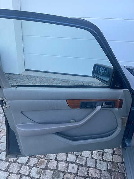 Mercedes-Benz 500 SEL 13 of 20