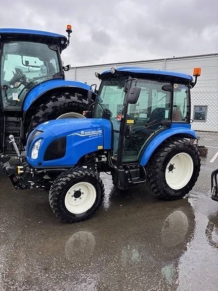 New Holland Boomer 55