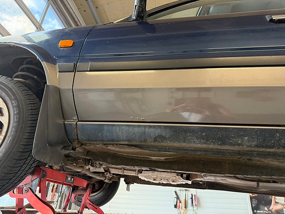 Nissan Bluebird 21 of 23