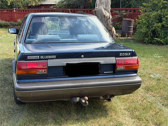 Nissan Bluebird 3 of 23