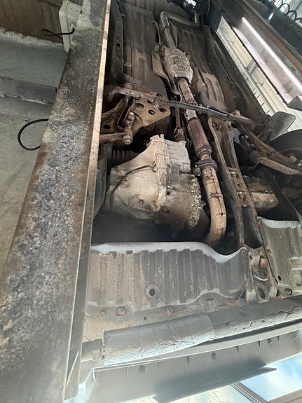 Nissan Bluebird 22 of 23