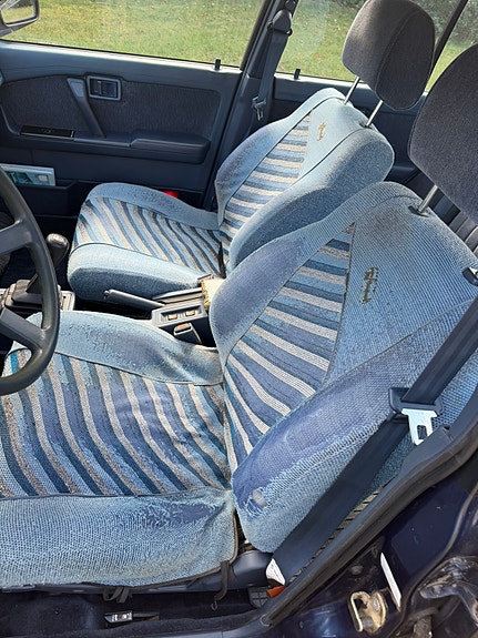 Nissan Bluebird 9 of 23