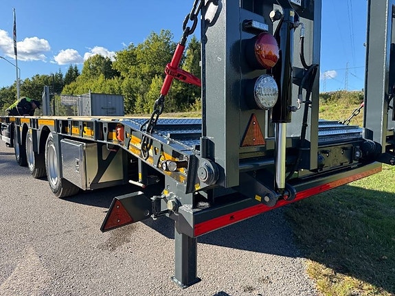 NC 3axl Lastbilskärra 25T med lastväxlarfunktion 21 of 24