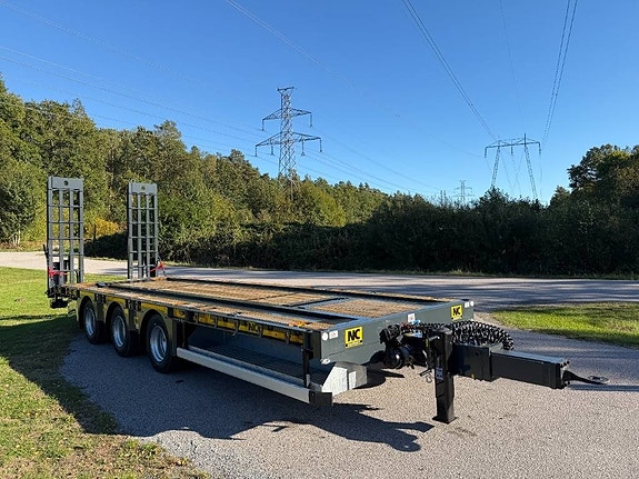 NC 3axl Lastbilskärra 25T med lastväxlarfunktion 8 of 24