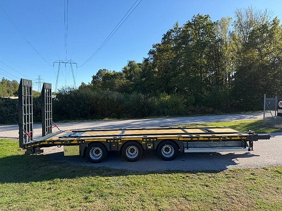 NC 3axl Lastbilskärra 25T med lastväxlarfunktion 7 of 24