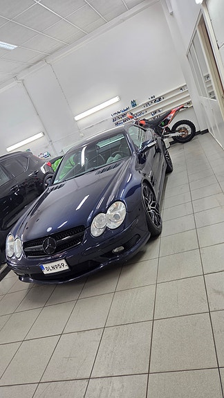 Mercedes-Benz SL55 3 of 10